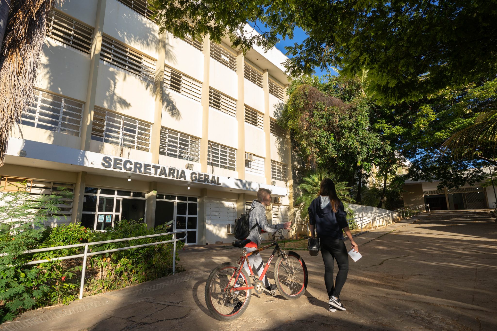 Centro de Línguas e Cultura da UFVJM abre inscrições para cursos gratuitos  de Inglês — Universidade Federal dos Vales do Jequitinhonha e Mucuri